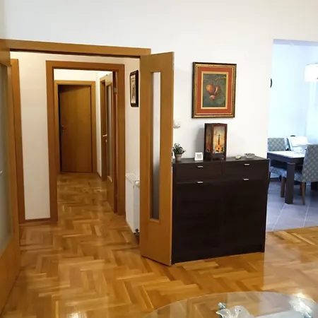 아파트 Bella Vista 트레빈예