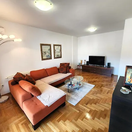 Bella Vista 아파트 트레빈예