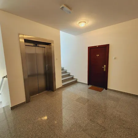 아파트 Bella Vista 트레빈예